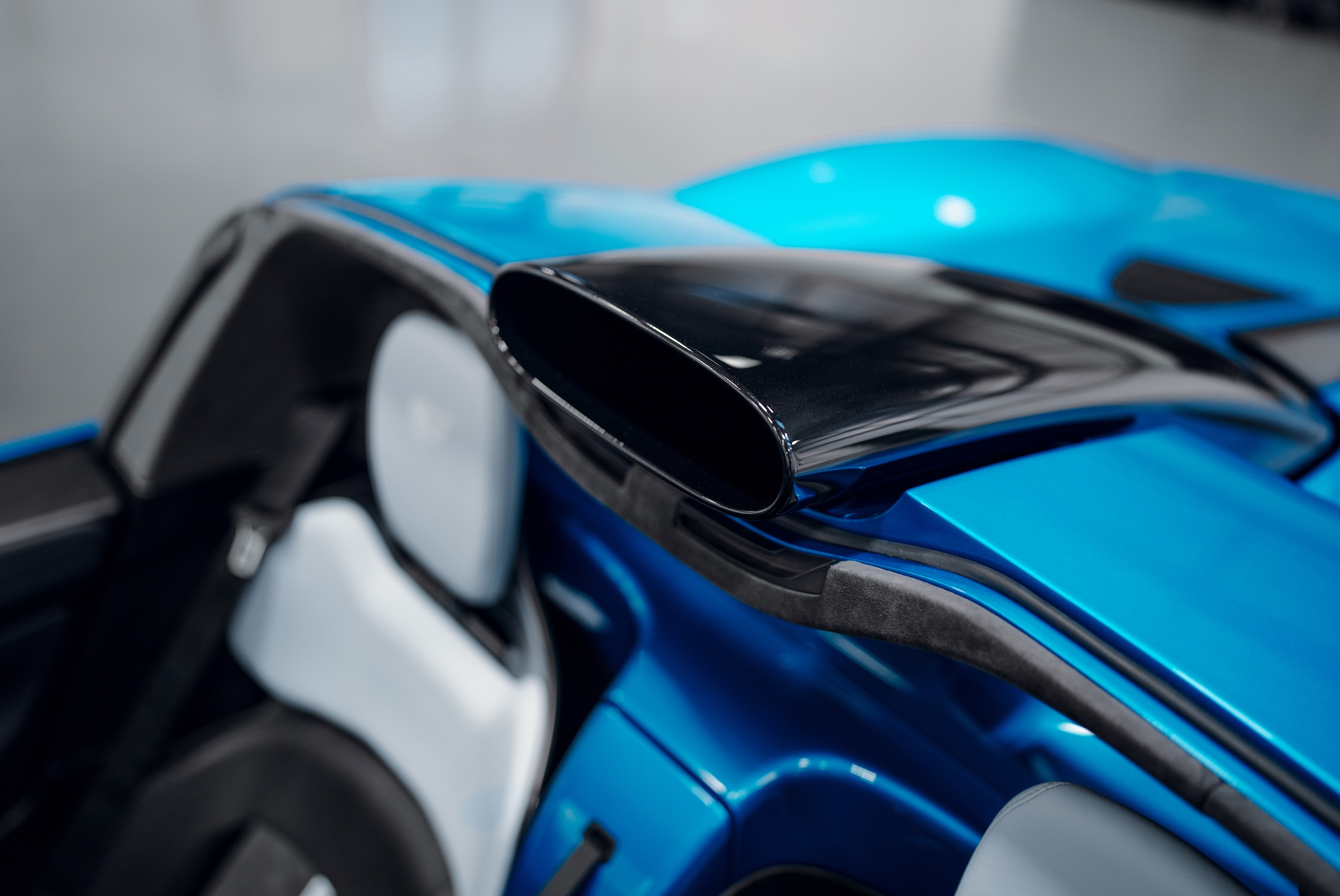 Floating Induction Airbox