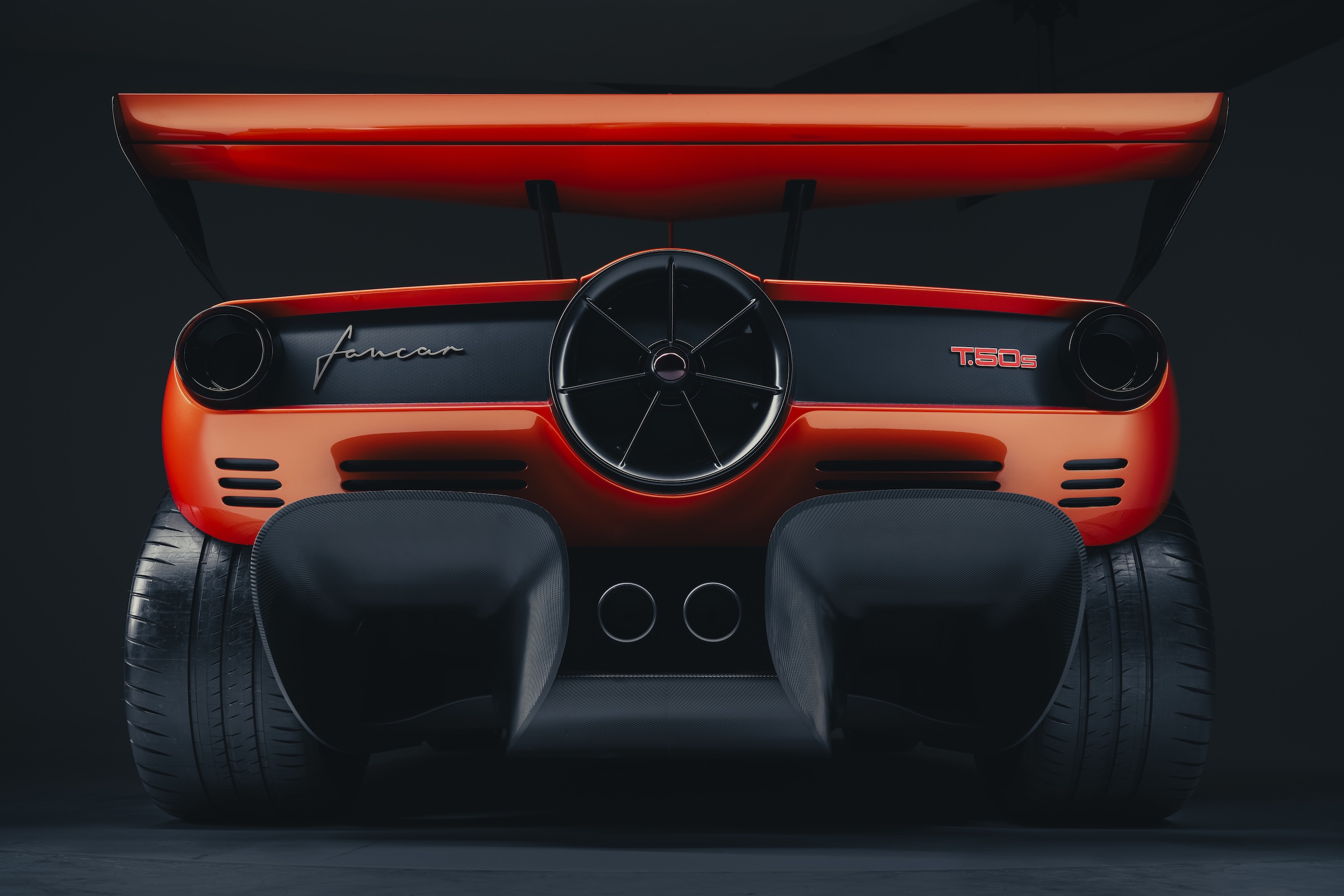 Fully adjustable aero creates up to 1,200 kg of downforce